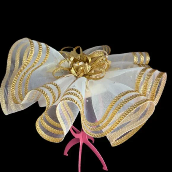 Vintage Hat Beige and Gold - Picture 3 of 3